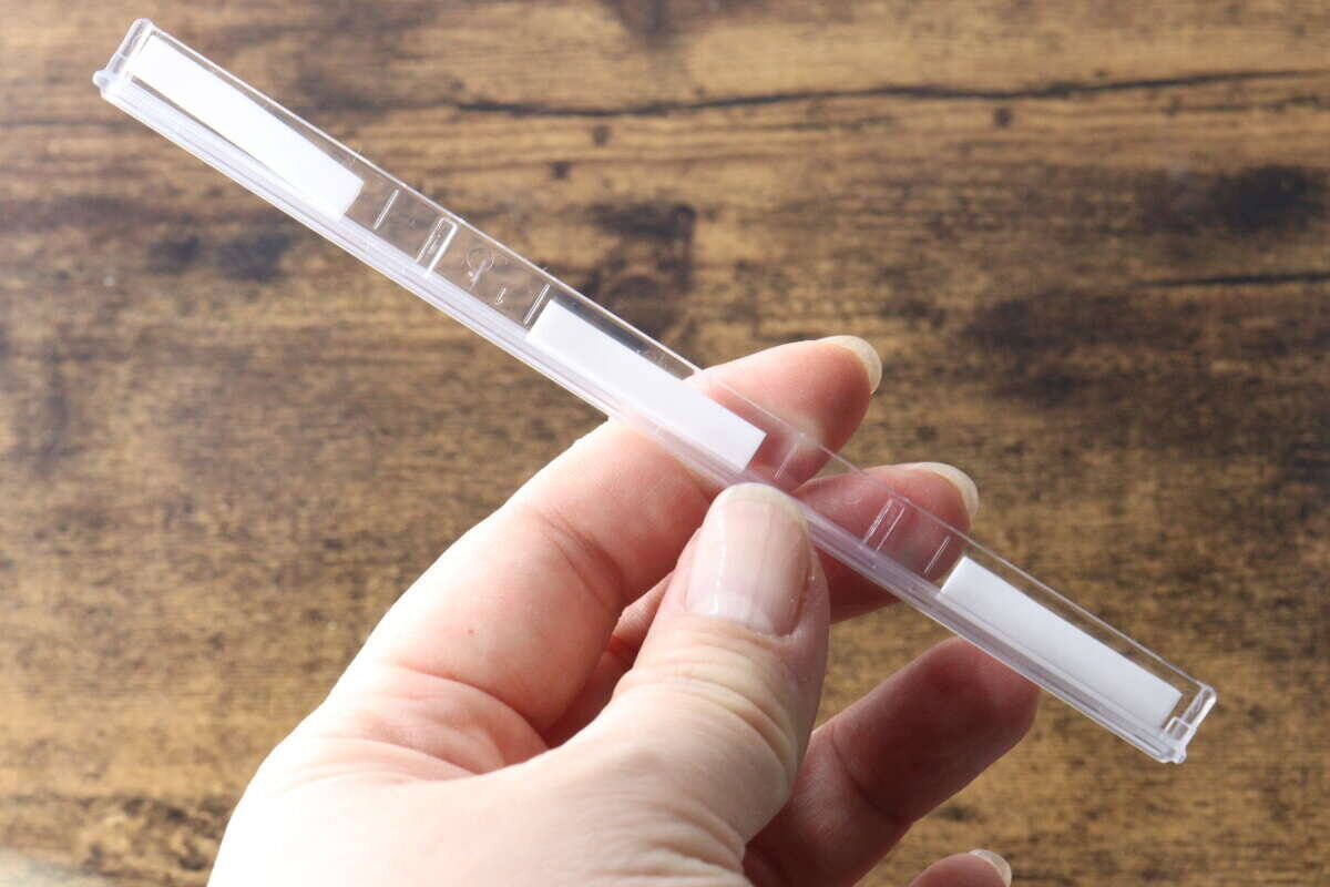 これだけで…？「すぐ落下してストレスだった…」悩みを一発で解消する100均のストッパー