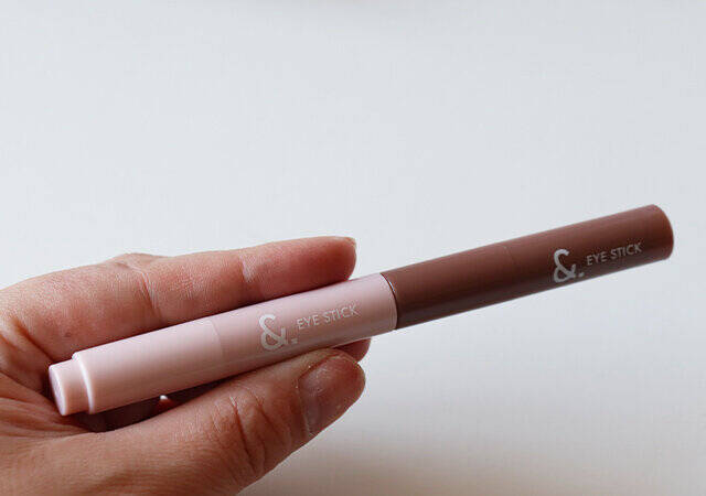 ダイソーからまた売り切れそうなのでたー♡持ち運びにめっちゃ良い！つなげて使えるミニコスメ