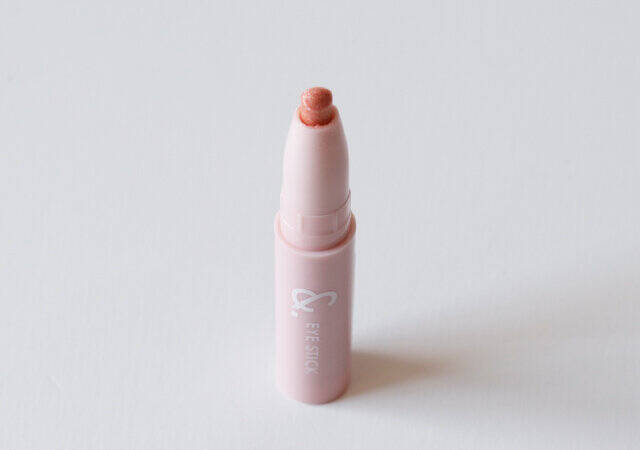 ダイソーからまた売り切れそうなのでたー♡持ち運びにめっちゃ良い！つなげて使えるミニコスメ