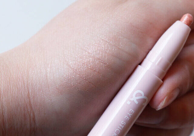 ダイソーからまた売り切れそうなのでたー♡持ち運びにめっちゃ良い！つなげて使えるミニコスメ