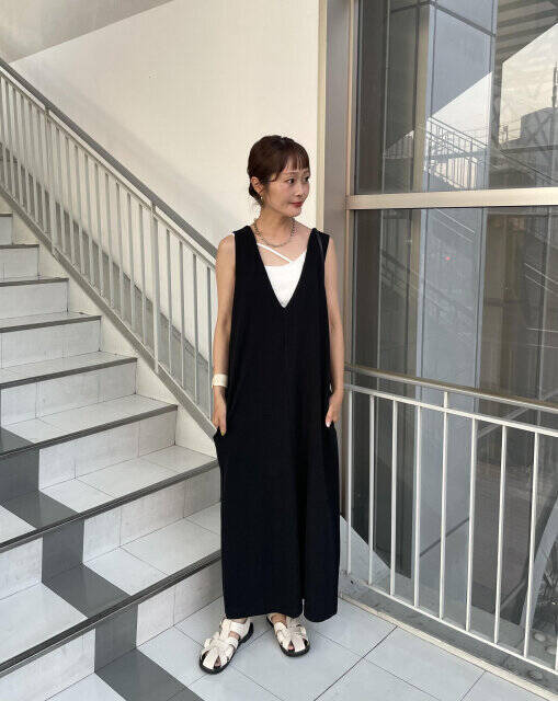 ユニクロ・しまむらだけじゃない！今から秋まで長～く着られる♡着回し優秀黒ワンピ