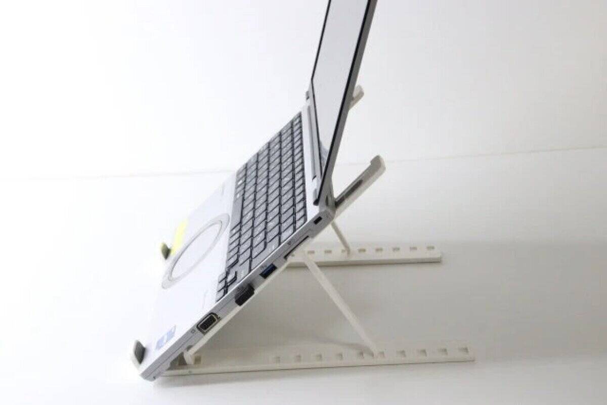 100均のコレ持っておくといいよ！使い始めたら手放せないスマホ・PC小物3選