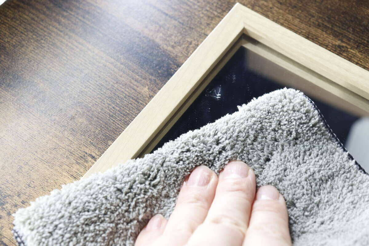 100均の車用が何気に優秀！「両面使えて汚れをスッキリ！」普通のお掃除にも便利なクロス