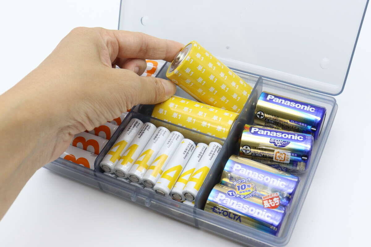 もうこれ以外使えない！いろんなサイズがたっぷり入る！整理しながら使える100均の電池ケース