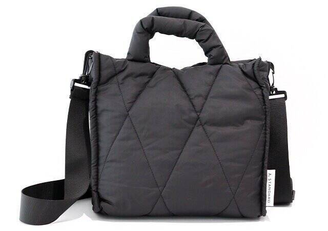 軽量＆多機能だからヘビロテ間違いなし！まだまだ人気継続中の黒キルティングバッグ大特集