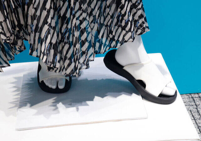 朗報♡ユニクロからまた出るよ～！今回も即完売の予感…売り切れ必至のコラボシューズが大豊作