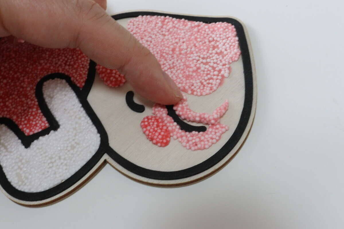 100均に面白いものあるよ！ねっとり＆プチプチ…がクセになる♡グッズを作れる新感覚おもちゃ