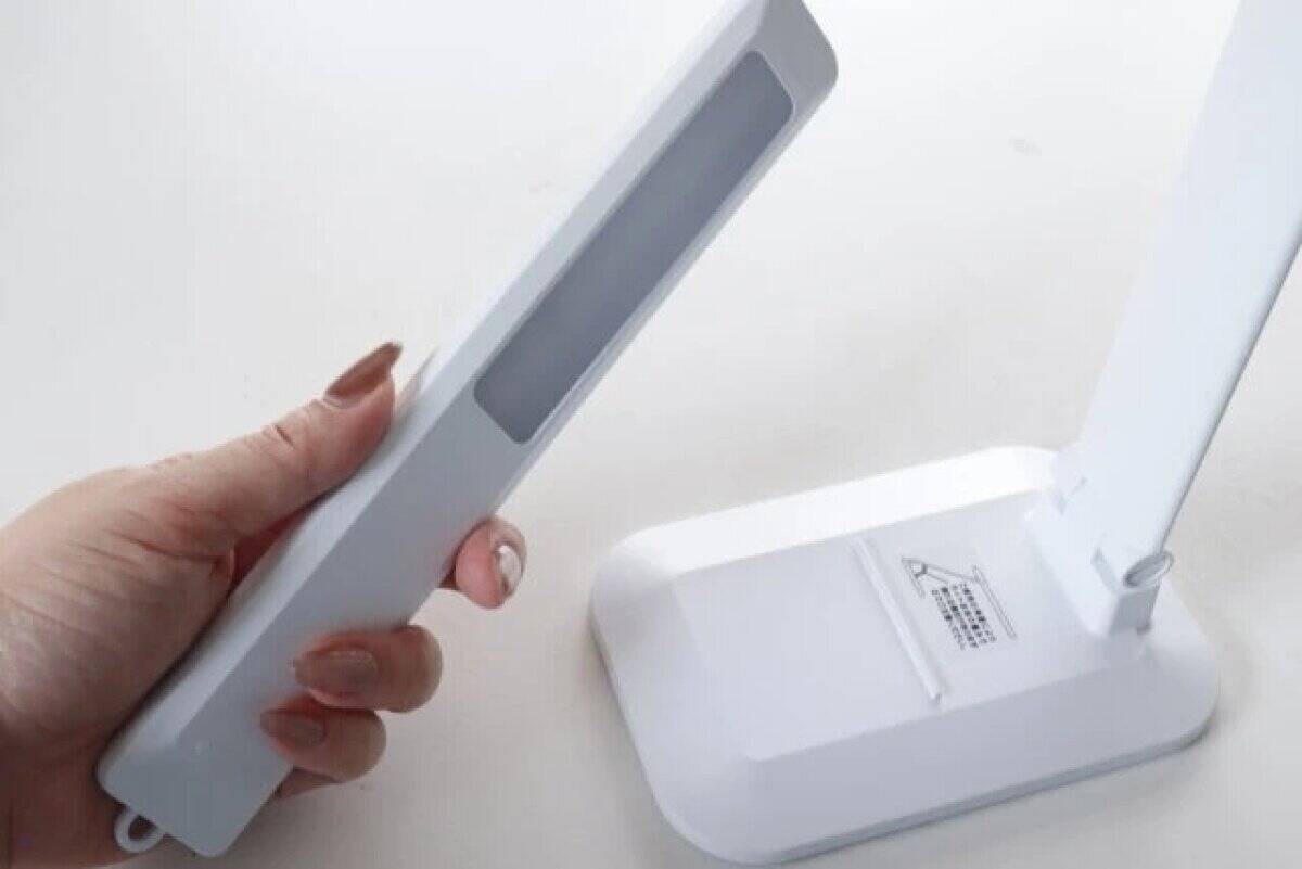 値段間違えてない！？500円にしてはクオリティ高すぎ！100均の高機能ライト3選