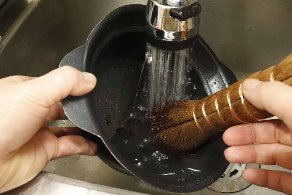 100均歴8年のマニアがほぼ毎日愛用！「ボロボロなのに手放せない…」買ってよかった千円商品