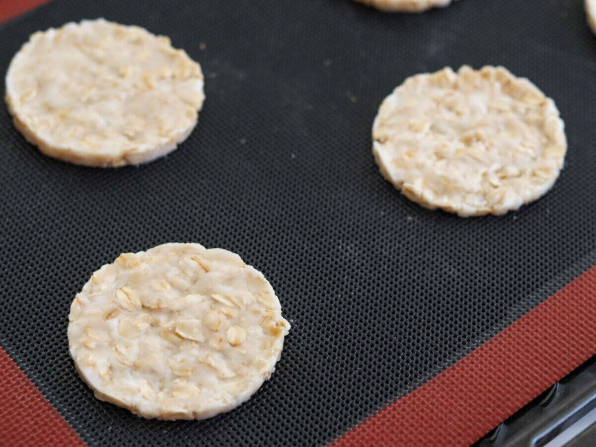 小麦粉もバターも砂糖も不使用なのに美味しすぎる！サクサク食感♡米粉のオートミールクッキー