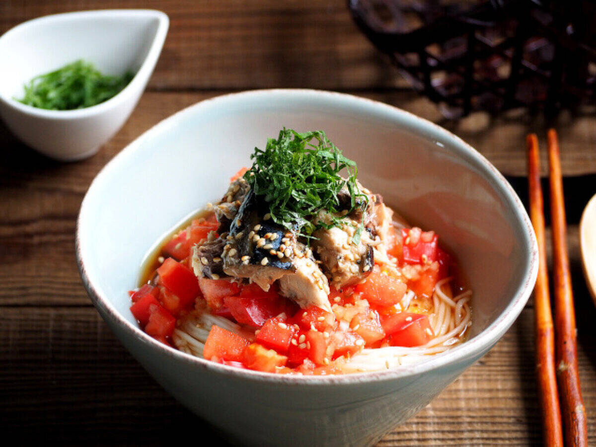 なんで今までトマト入れなかったんだろ？さっぱりコク旨！トマトの冷たい麺レシピ4選