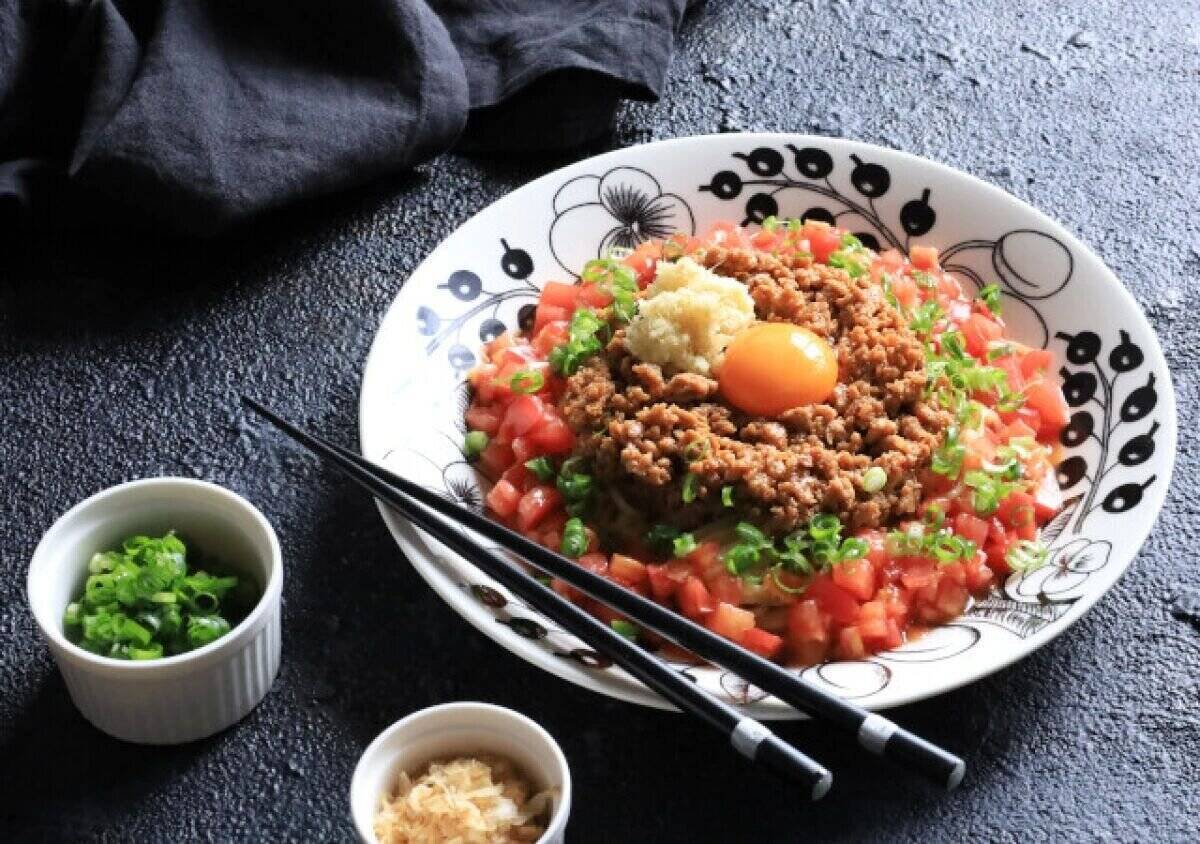 なんで今までトマト入れなかったんだろ？さっぱりコク旨！トマトの冷たい麺レシピ4選