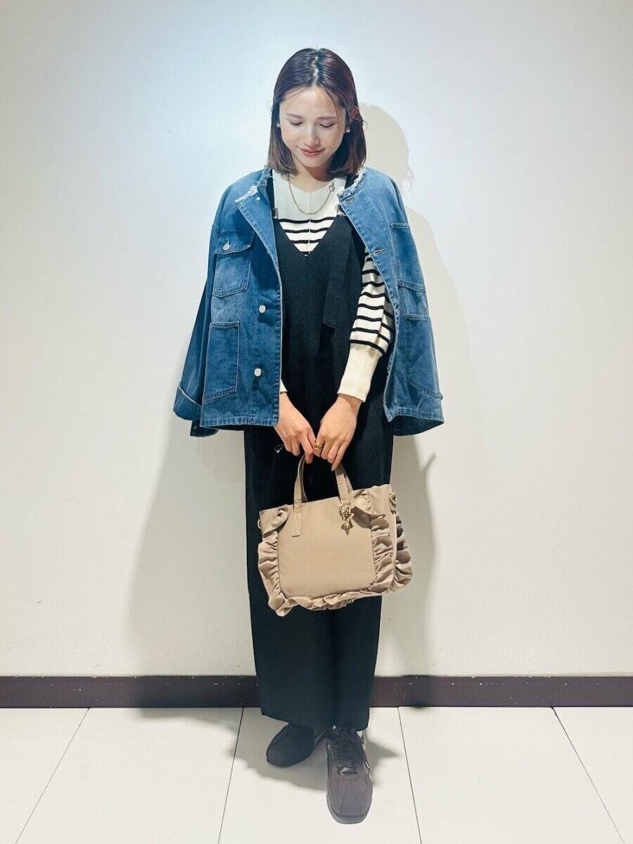 何着るか悩む日は「黒ジャンスカ」が万能！ラクなのに可愛く体型カバー♡春のこなれスタイル5選