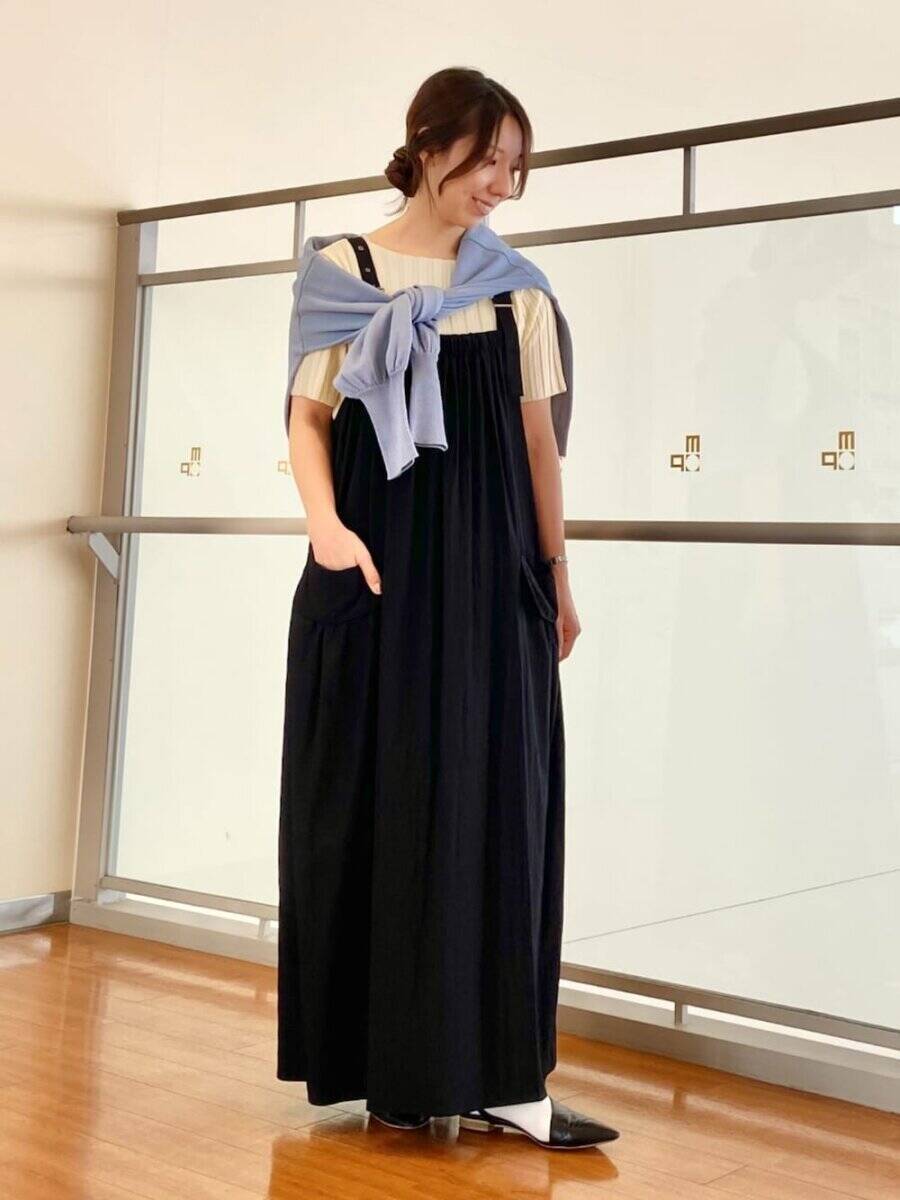 何着るか悩む日は「黒ジャンスカ」が万能！ラクなのに可愛く体型カバー♡春のこなれスタイル5選