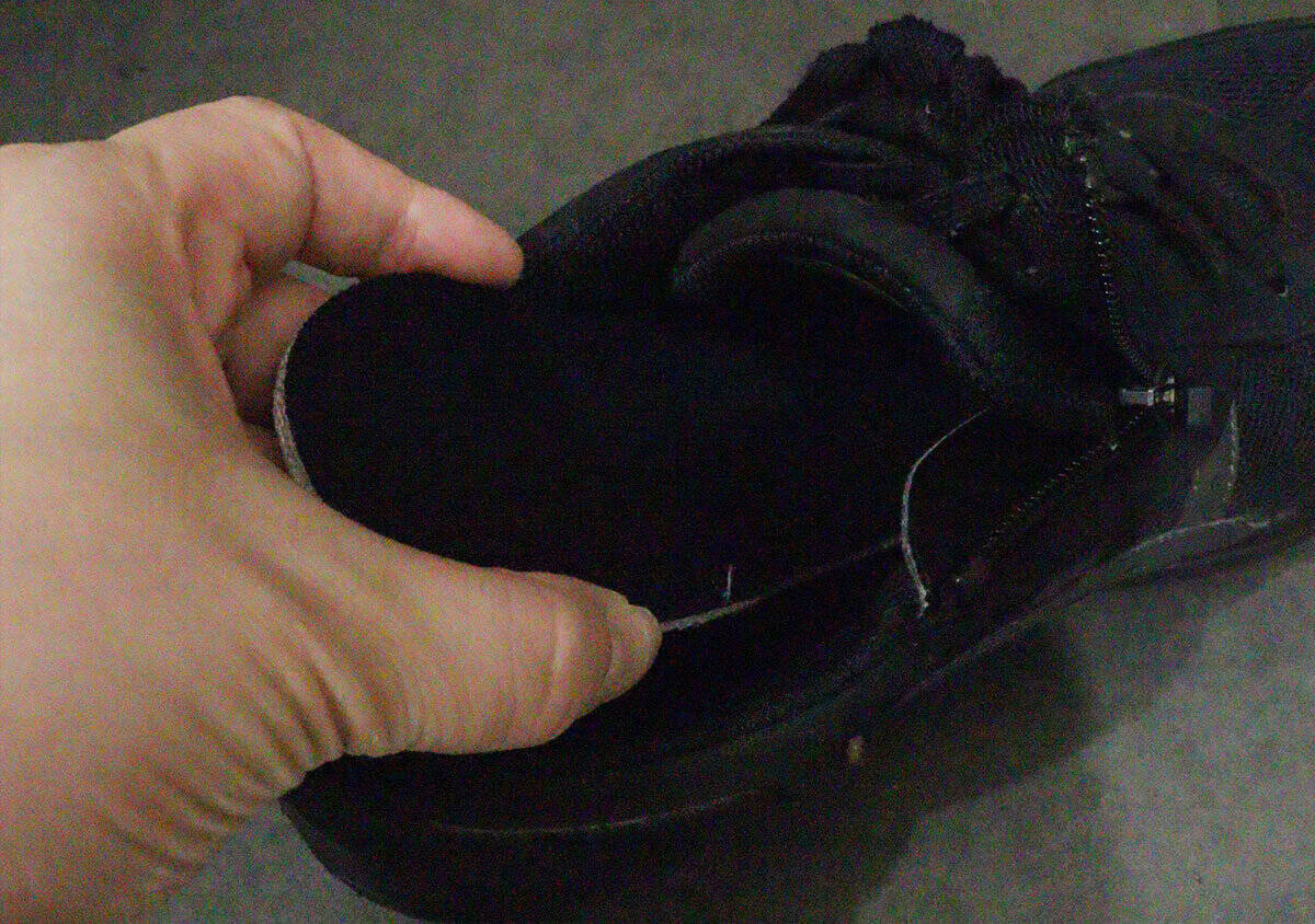 100均行ったらこれだけは買って！いつもの靴に入れるだけ！安心感が増す優秀グッズ