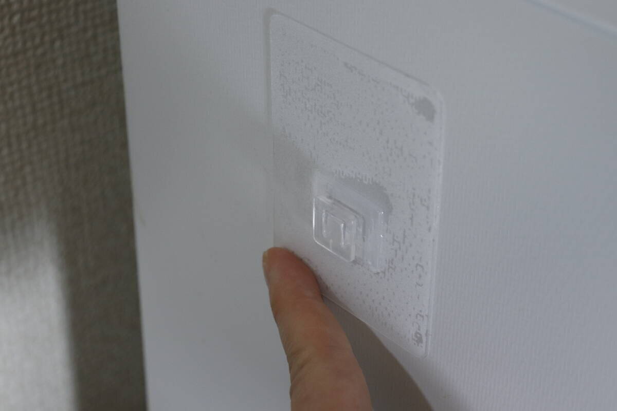 ついに専用品出た！「高さが合わん…と思ってた」片手でスッと取り出せる100均の優秀ホルダー