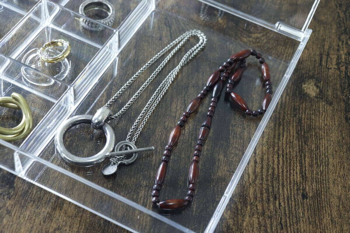 買って大正解！「見せる収納にぴったり」「アクセだけじゃもったいない♡」100均の収納ケース