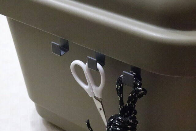 セリアのコレ…地味だけど使えます！収納グッズの使い勝手をアップしてくれる便利なフック