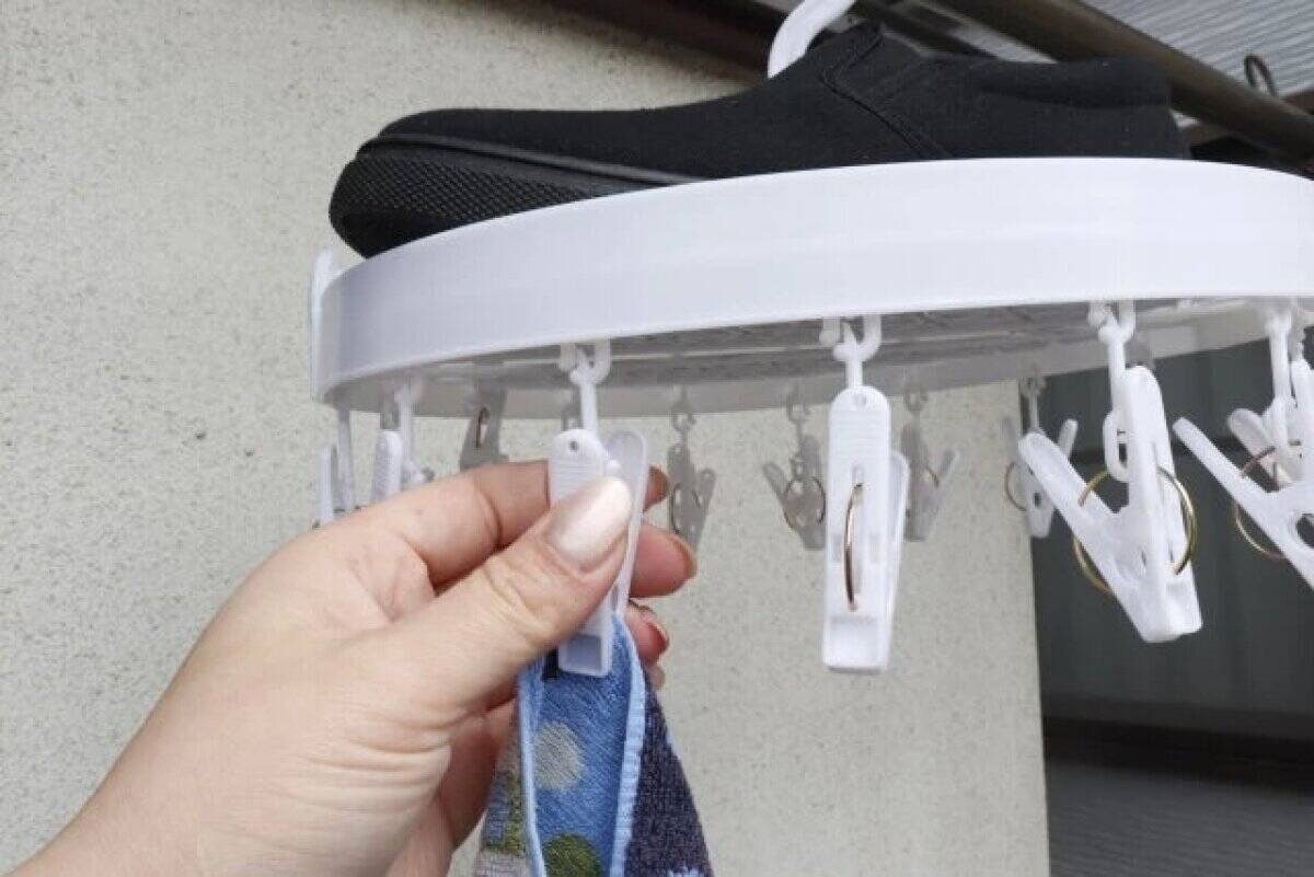 先に100均見てよかった！「ホムセンで高いの買うところだった…」コスパ抜群な洗濯グッズ3選