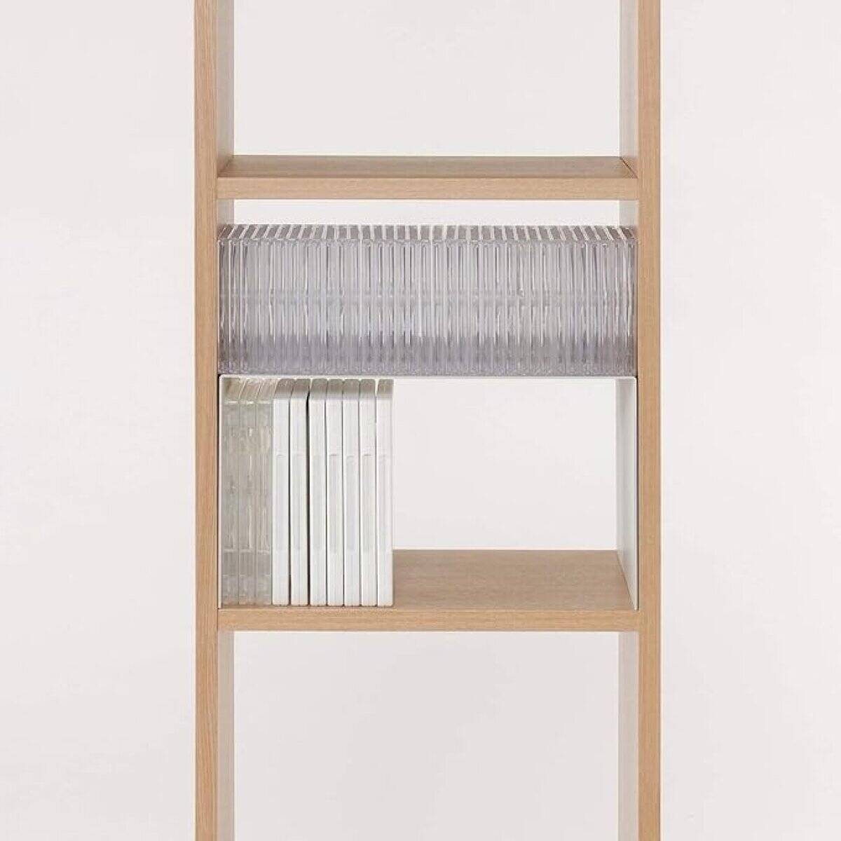 無印ならお洒落に収納！「本も書類もスッキリ」レイアウト自由自在なスタッキングシェルフ