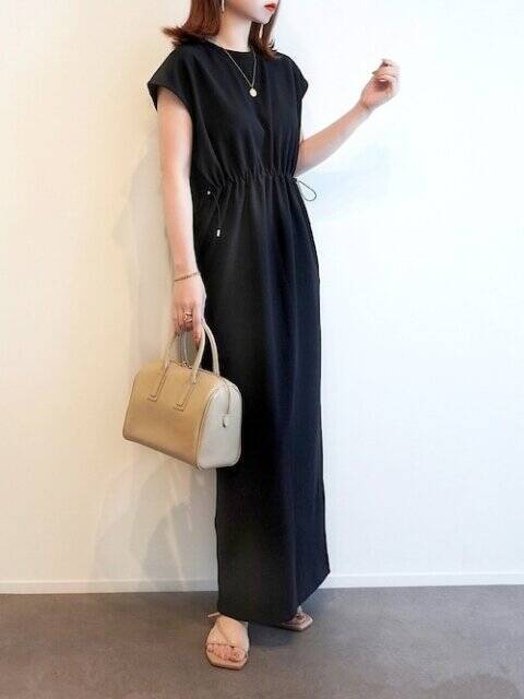 夏の黒ワンピは「ノースリーブ」一択！シンプルなのに華やか♡大人の褒められコーデ