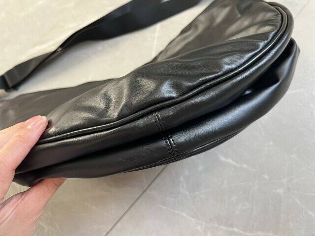 ユニクロの神アイテムがもっと使いやすくなってた…！年末年始の旅行にもオススメなバッグ