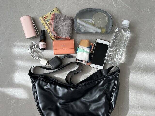 ユニクロの神アイテムがもっと使いやすくなってた…！年末年始の旅行にもオススメなバッグ