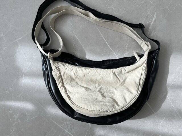 ユニクロの神アイテムがもっと使いやすくなってた…！年末年始の旅行にもオススメなバッグ