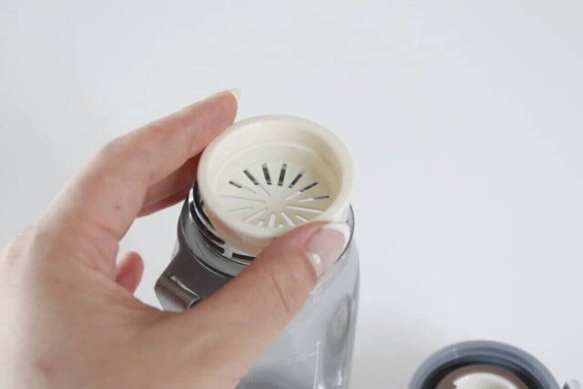 100均で売ってるって信じられない！「ただの水筒じゃなかった…！」欲しい機能が全部入り！