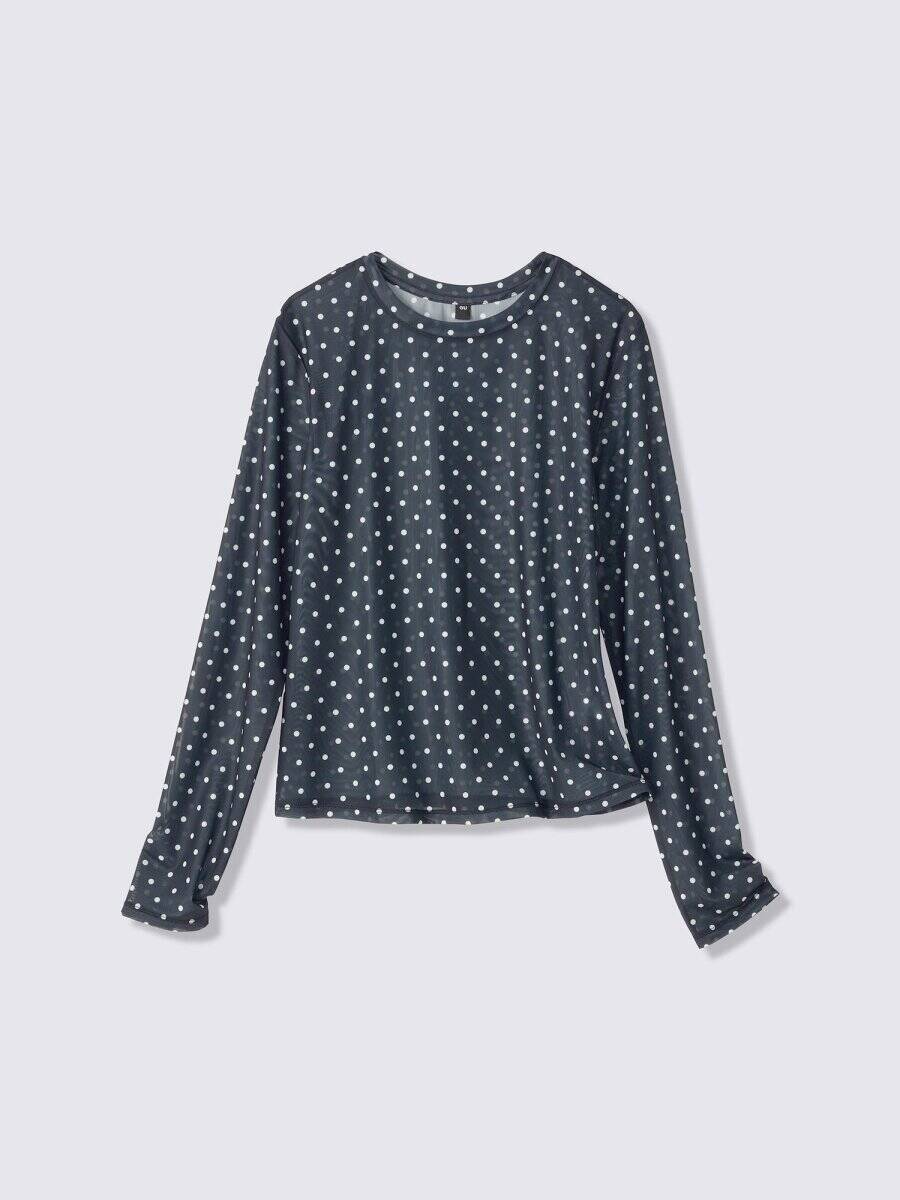 この夏はGUの「黒トップス」で可愛く体型カバー♡サイズ欠け続出だから急いでゲットして！