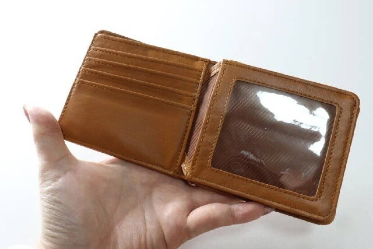 100均だからって侮れない！高機能＆高見え！大人も使いたくなるお財布3選