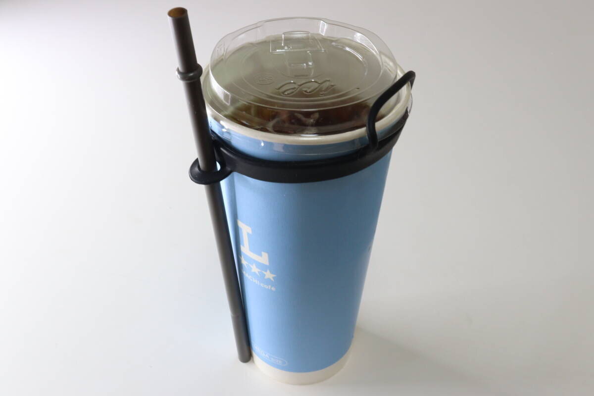 100均で買ったら快適すぎて沼…♡「バッグに常備してます」「手が空いて持ち運びが楽～」