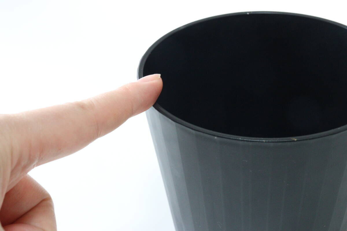 100均のコレ…地味に見えて意外と優秀！「底見て驚いた！」見た目も機能もバッチリ隠れた名品