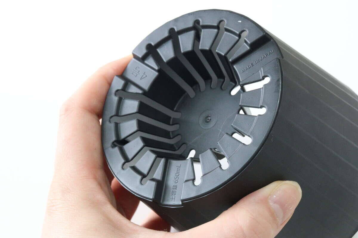 100均のコレ…地味に見えて意外と優秀！「底見て驚いた！」見た目も機能もバッチリ隠れた名品