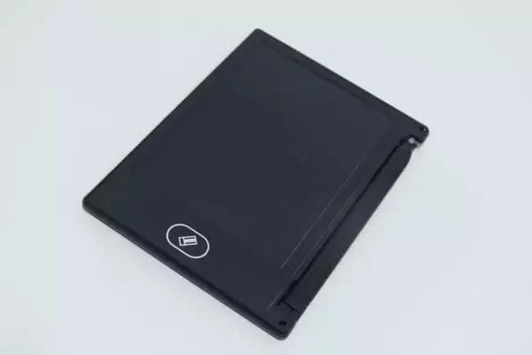 300円…ってむしろ安いよ！「ちっこいのに便利すぎる！」作業が捗る100均のミニ家電3選