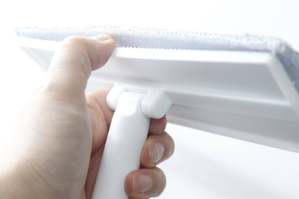 新作がめっちゃ使える！洗剤不要でピカピカ！お掃除のハードルが下がる100均便利グッズ