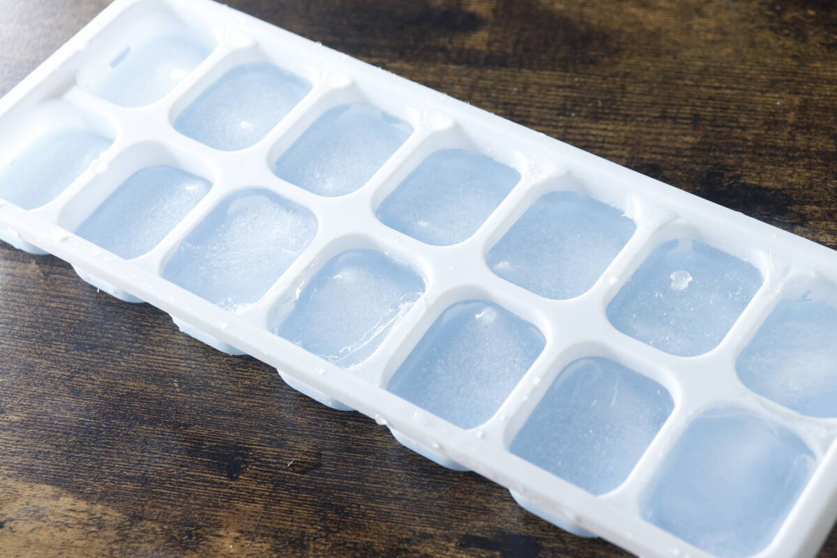 セリアでも売ってたんだ！気持ちいい位にするっと外れる！ストックづくりが捗るキッチングッズ