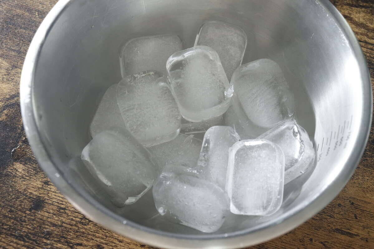 セリアでも売ってたんだ！気持ちいい位にするっと外れる！ストックづくりが捗るキッチングッズ