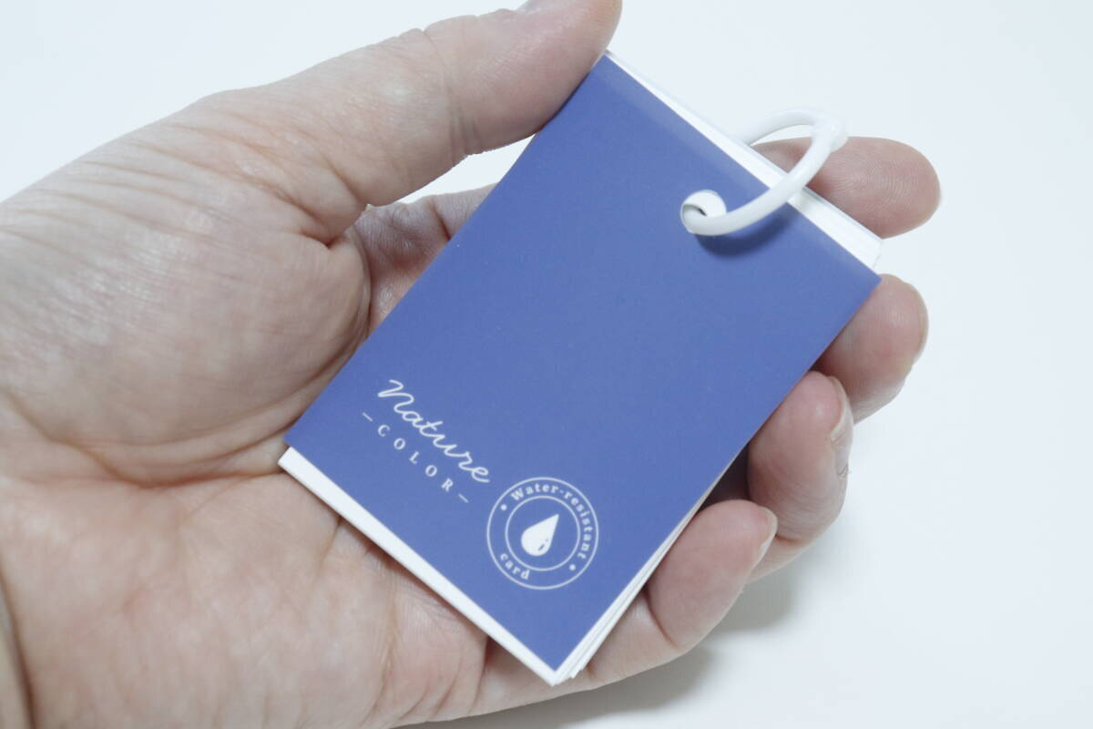 えっ…これ100均に売ってるん！？水に濡れても破れないって凄い！驚くほどタフな優秀文具