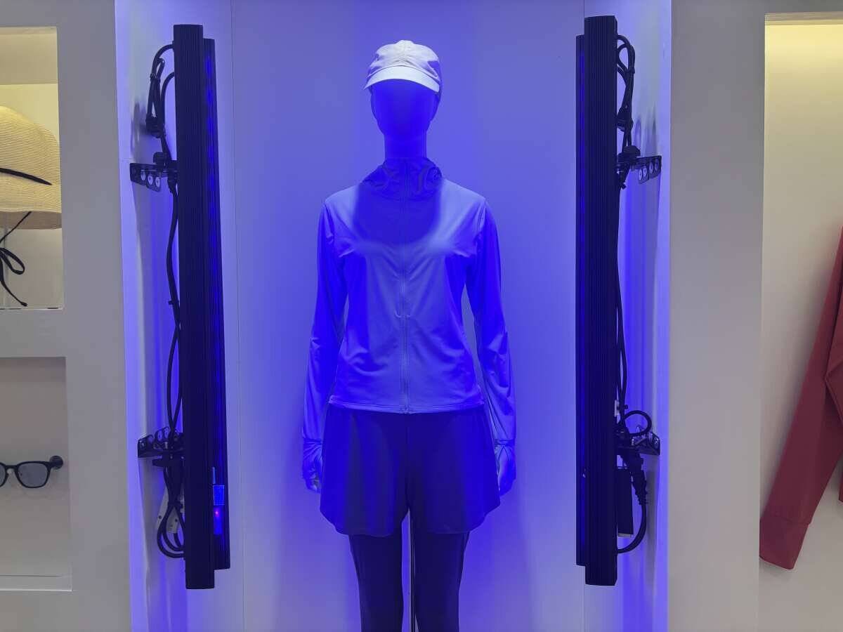 ユニクロがしれっと凄いの出してる…！「マメに塗るのはめんどい…」って人に教えたい日焼け対策