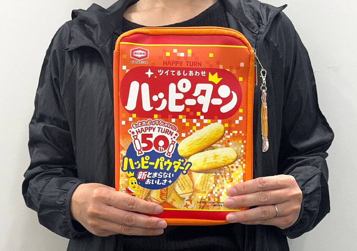 この付録は今すぐ買わないと後悔しそう…！裏面まで本気出しすぎの再現度♡そっくりお菓子ポーチ