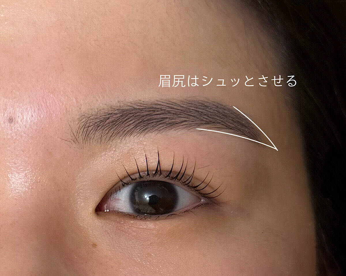 垢抜け美女の眉は今みんなコレ！ほんのりアーチ眉の作り方
