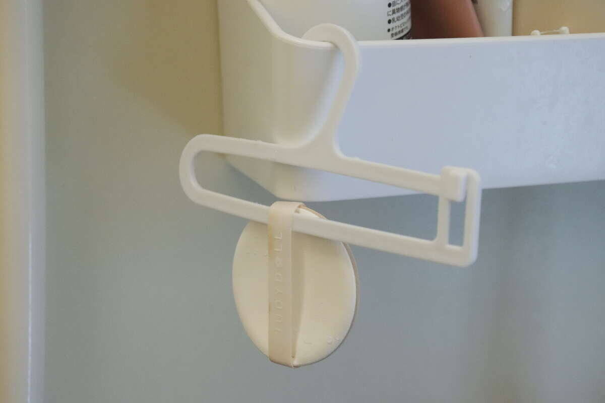 ダイソーに凄いもの売ってた！「ずっと乾きが悪いと思ってた…」もう手放せない専用ハンガー