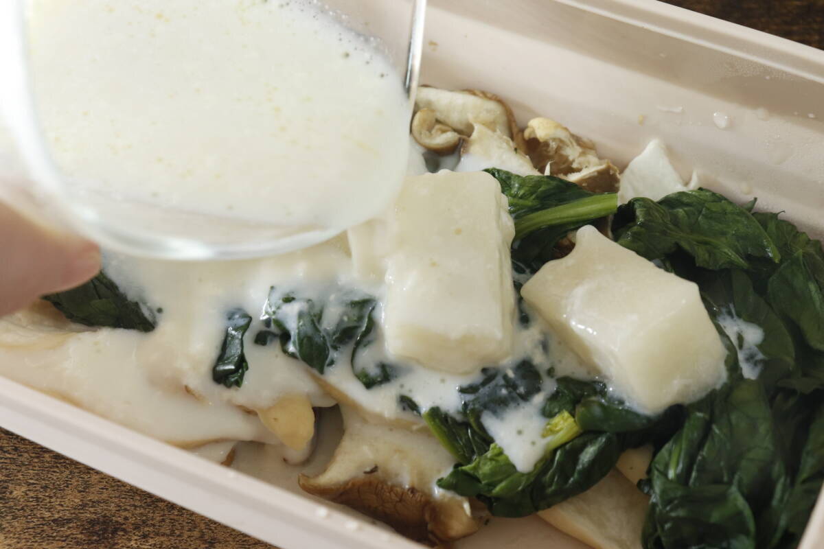 セリアの製氷皿で無駄ゼロに！「いつの間にか賞味期限切れがち…」おすすめ冷凍ストック