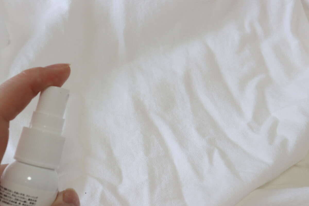 100均で見つけて3度見！「小さいのにめっちゃ頼りになるじゃん」ポーチに常備してるスプレー