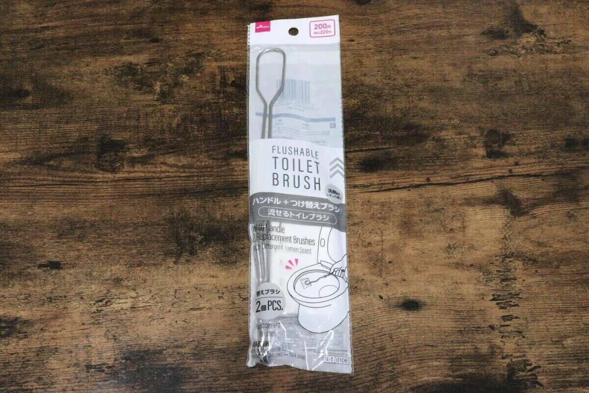 100均で売り切れる前に買って！マニアが鬼リピしてる！トイレ掃除の専用グッズ3選