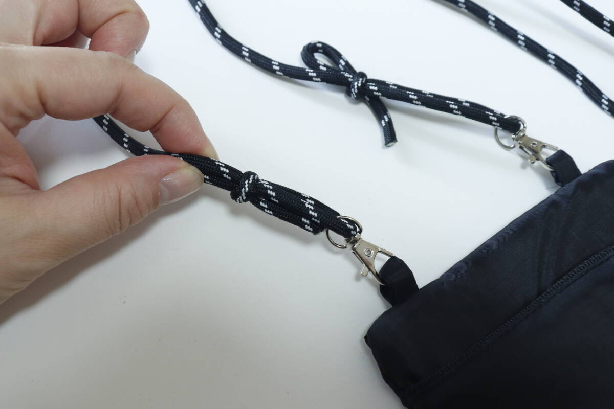 100均で300円ってウソ…！？縦横どっちでもOK！普段から使いたくなるトラベル用バッグ