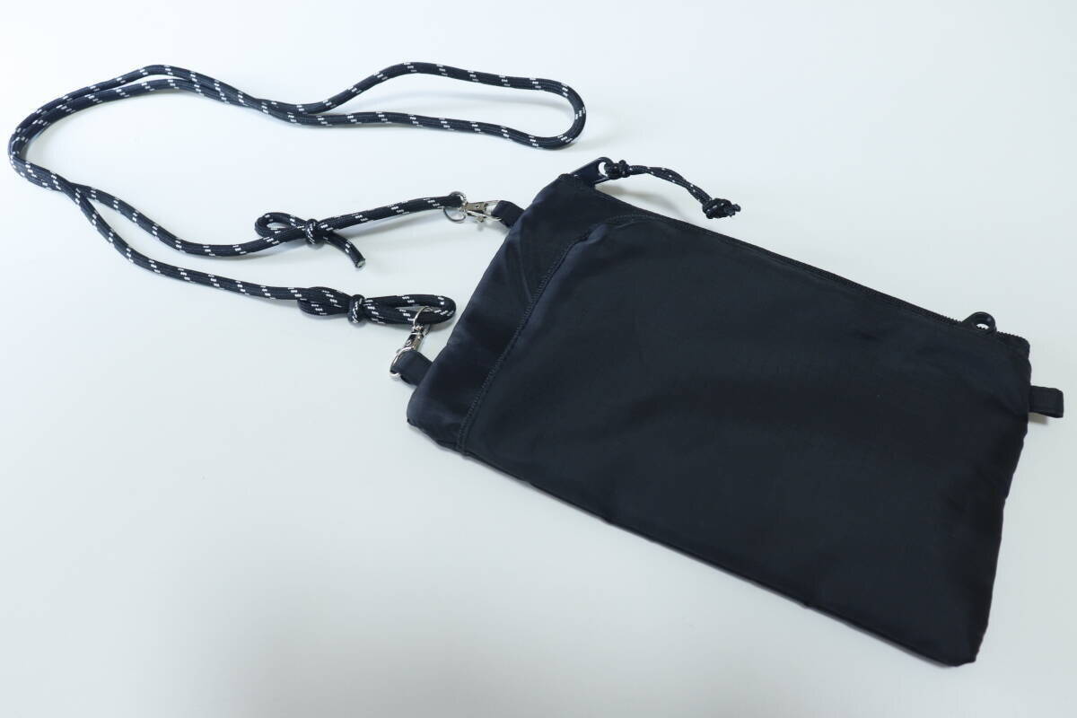 100均で300円ってウソ…！？縦横どっちでもOK！普段から使いたくなるトラベル用バッグ