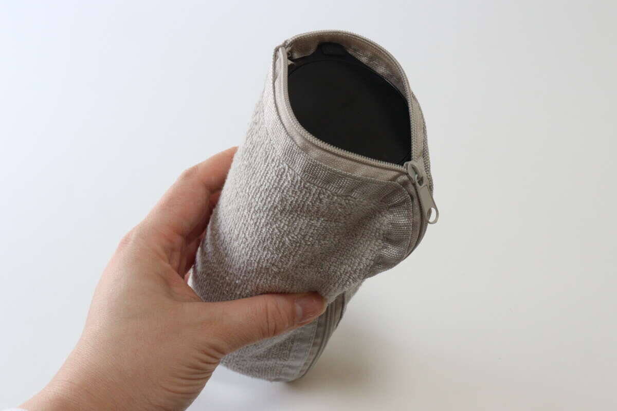 100均ですごいの見つけた！「ハンカチのように見せかけて実は…？」隠し上手な便利グッズ