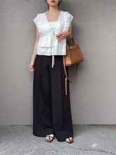 夏の「黒ワイドパンツ」はこう着て爽やかに垢抜ける♡重たく見せない！大人の着回しコーデ